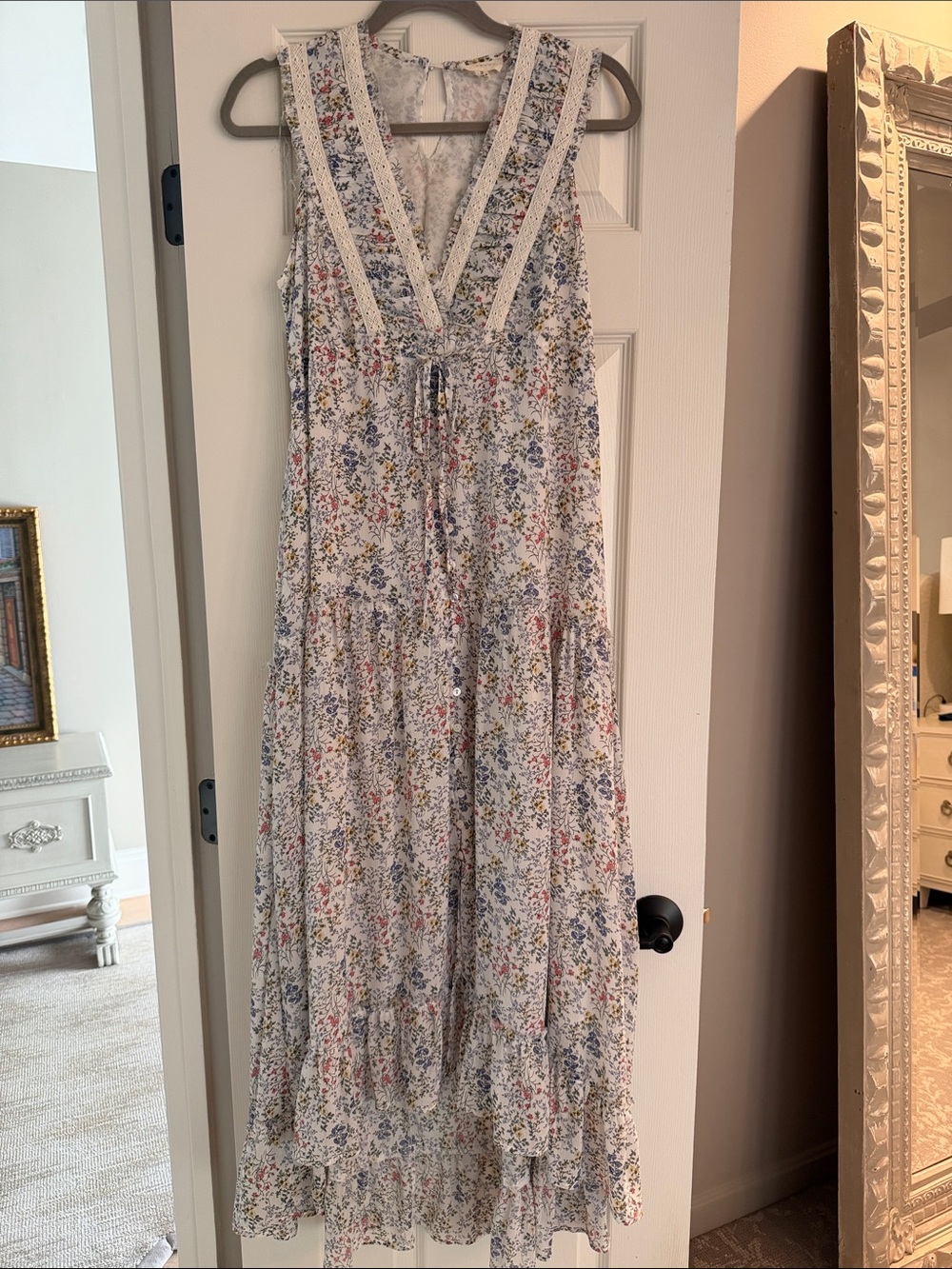 Promesa Sleeveless Floral V-Neck Maxi Dress in Beautiful Floral Pattern